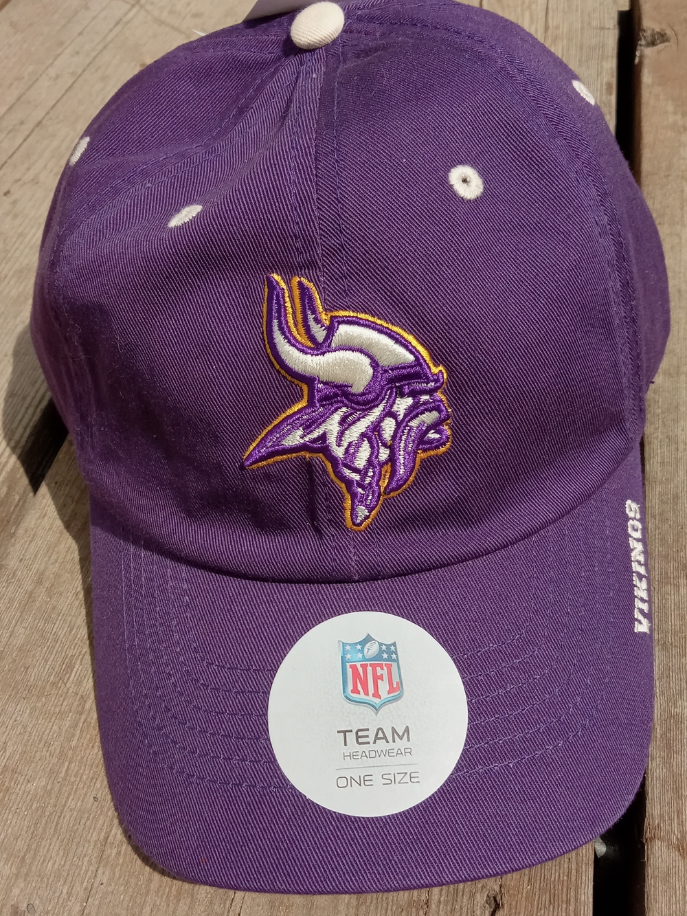 NFL Vikings NWT Hat Purple Team Apparel One Size Unisex